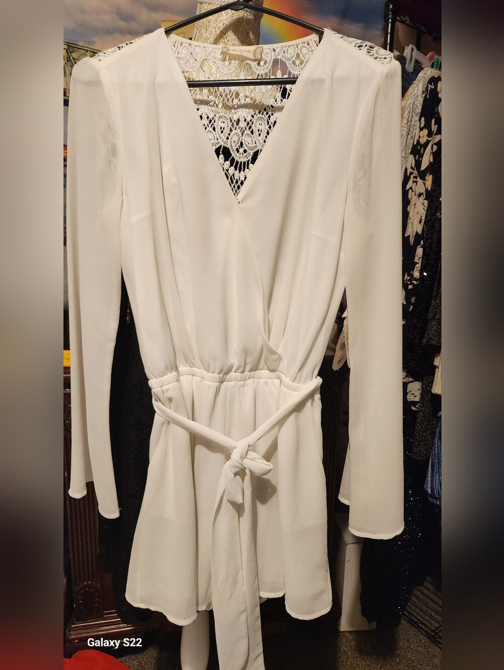 NWT ALTAR'D STATE SIZE MEDIUM Women’s White Lace-Back Long Sleeve Romper